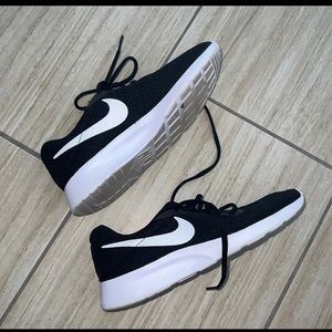 Womens Nike Running Shoes Size 8